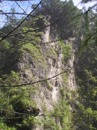Juráňova dolina - skalní stěna