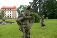 zámek Valeč - Braunovy sochy