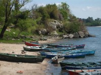 Mercedes - barco na Rio Negro: loďky na rieke Rio Negro