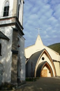 Rajecké Teplice: Starý a nový kostel