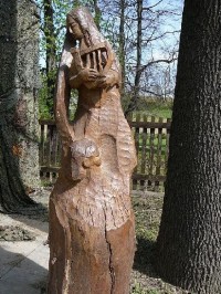 Dřevohostice: Umělecký výtvor v zámecké zahradě