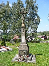 Jívová: Kříž na hřbitově