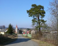 Hlubočky - POSLUCHOV: 061_Silnice ke kapli od Mariánského Údolí.