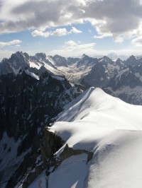 Pohled z Aiguille du Midi (3842 m)