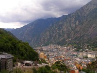 Andorra la Vella - v údolí mezi horami