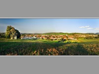 Panorama Nivnice od Z: Foceno z 48°58'30.17"N,17°38'13.01"E, složeno z 9 foto