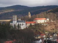 Celý komplex hradu i s věží Jakobínkou