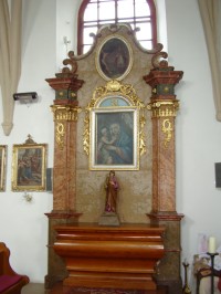 levý boční oltář