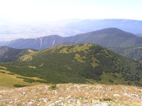 Meškalka - pohled z Malého Kriváňa (vrchol v popředí - srpen 2011)