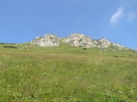 Kopiská - pohled od rozcestí k vrcholu Chlebu, na tzv. Bochník (srpen 2010)