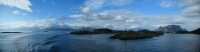 pohled na ostrov Skrova v pozadí Lofoty