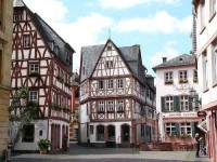 Hrázděné domy v části Kirschgarten - nejstarší je ze začátku 16. stol.