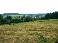 Borovnička: Pohled k východní části obce