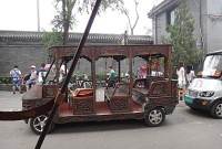 Peking v tomhle vozítku se také dělají projížďky