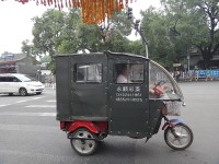 Peking i v tomto se po městě jezdí