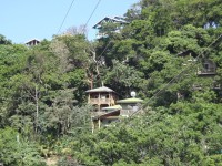 Honduras Roatan West Bay domy ve vesnici