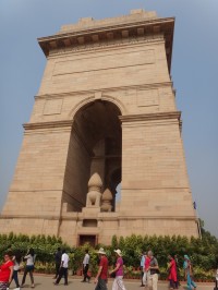  Brána Indie boční pohled