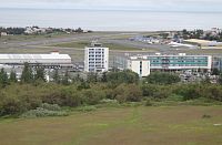 Reykjavík pohled z Perlanu na vnitrostátní letiště