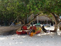 Maledivy Kuda Bandos polední siesta