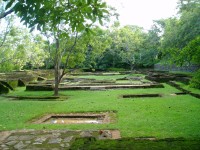 Sigiriya cesta vodní zahradou