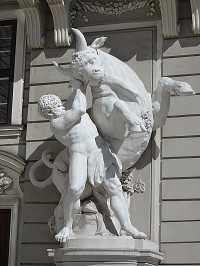 Vídeň Hofburg socha Herkula bojujícího s býkem 