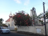 kostel se zvonicí