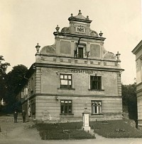 Orlová stará radnice z r. 1908 (dobová fotografie)