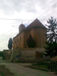 zadní strana kostela ze strany Zámecké ulice
