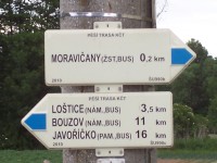 .... další část rozcestníku v Moravičanech, kde se samozřejmě můžeme rozhodnout zda pro cestu domů vlakem nebo autobusem, nebo pokračovat do města Loštic, na pohádkový hrad Bouzov nebo do jeskyní na Javoříčku