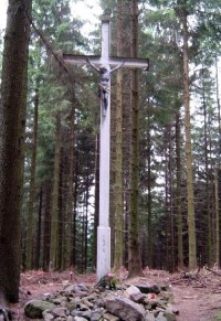 Bílý kříž: takto stál ještě na jaře 2007