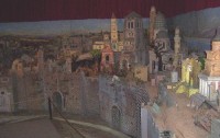 Muzeum betlémů: "Orientální" betlém - scéna narození Krista je zasazena do krajiny, která má připomínat okolí Jeruzaléma a Betléma.