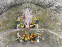 v jaskyni Panny Márie