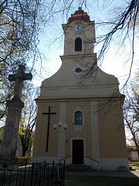 kríž a kostol sv. Martina