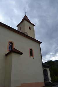 kostol s vežou