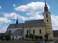 obec Deštná - Kostol sv. Ottona
