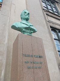 busta filozofa Vilhelma Thomsena