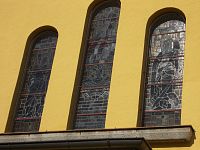 vitráž okien kostola