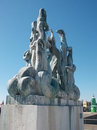 socha bojujúceho Herkulesa s Hydrou