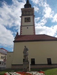 radnica s vežou a socha F.L.Věka