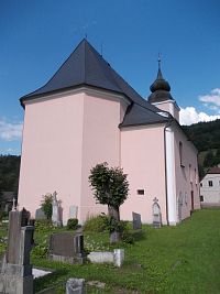 kostol a cintorín