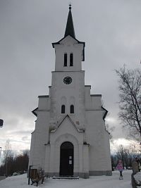 kostol s peknou vežou