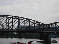 vlak na moste