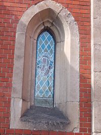 okno s vitrážou