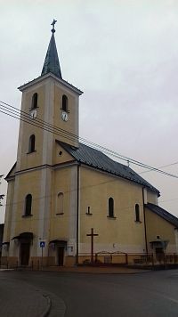 Horné Kočkovce - Farský kostol Všetkých svätých