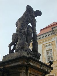 socha Hekula od Brauna