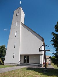 Pečeňany - Kostol Nepoškvrnenej Panny Márie