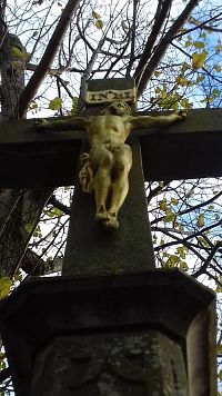 kríž s ukrižovaným telom Ježiša Krista