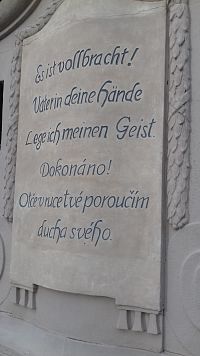 obnovený nápis v nemčine a pridaný aj preklad do češtiny - rok 2016