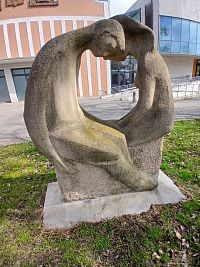 Smutní milenci Ostrava - Moravská Ostrava - socha Milenci, Smutní milenci