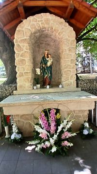 jaskyňa Nová Ves nad Žitavou - Pútnické miesto Studnička